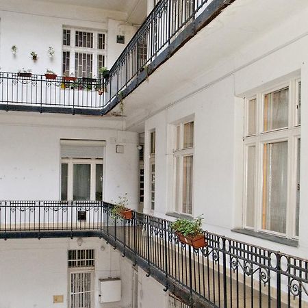Diana Apartment On Vaci Utca Budapest Eksteriør billede