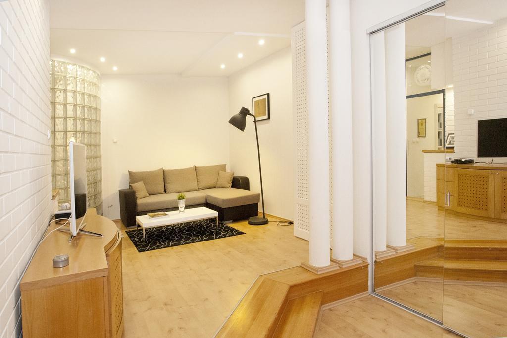 Diana Apartment On Vaci Utca Budapest Eksteriør billede