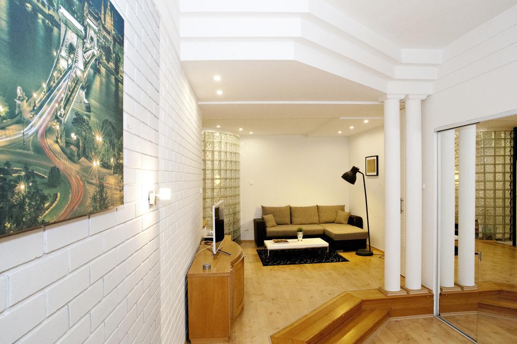 Diana Apartment On Vaci Utca Budapest Eksteriør billede